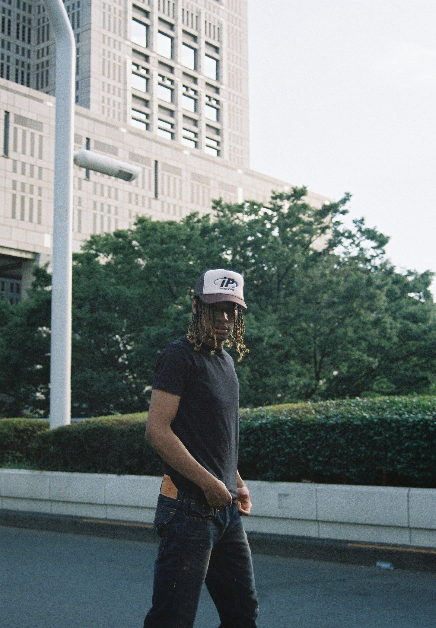 iP LOGO MESH CAP
