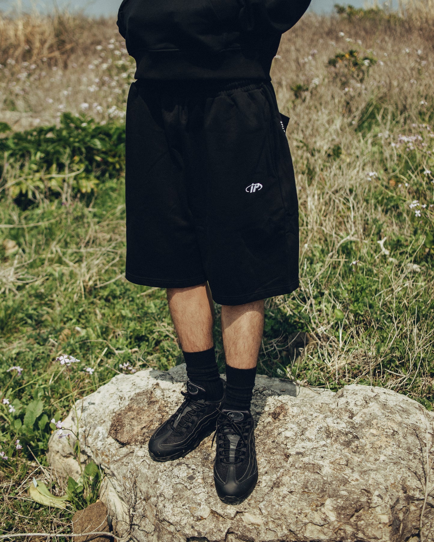 ISOPLETH SWEAT HALF PANTS-Black&White