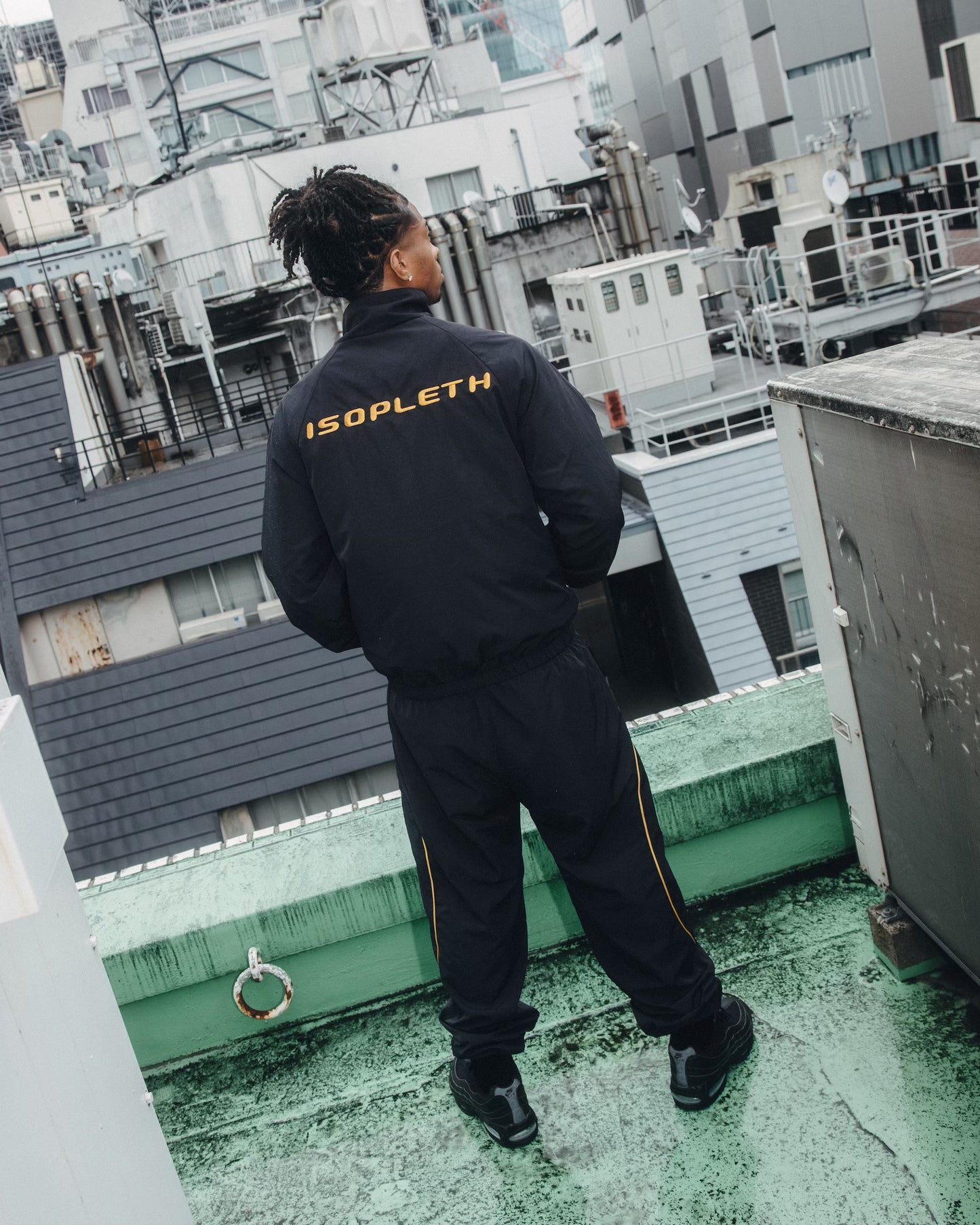 iP El Clásico Nylon Track Jacket-Black