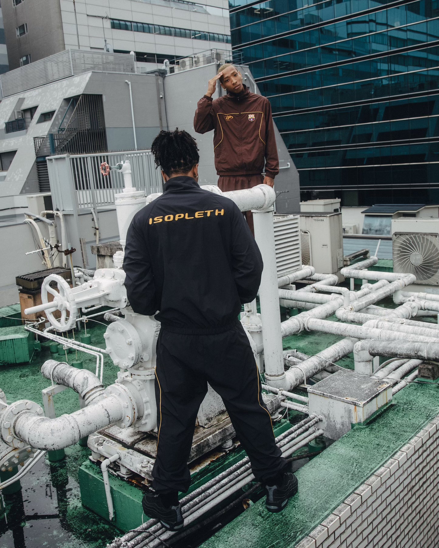 iP El Clásico Nylon Track Pants-Black