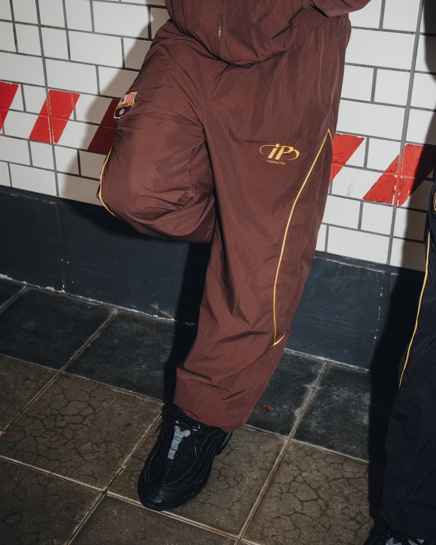 iP El Clásico Nylon Track Pants-Brown